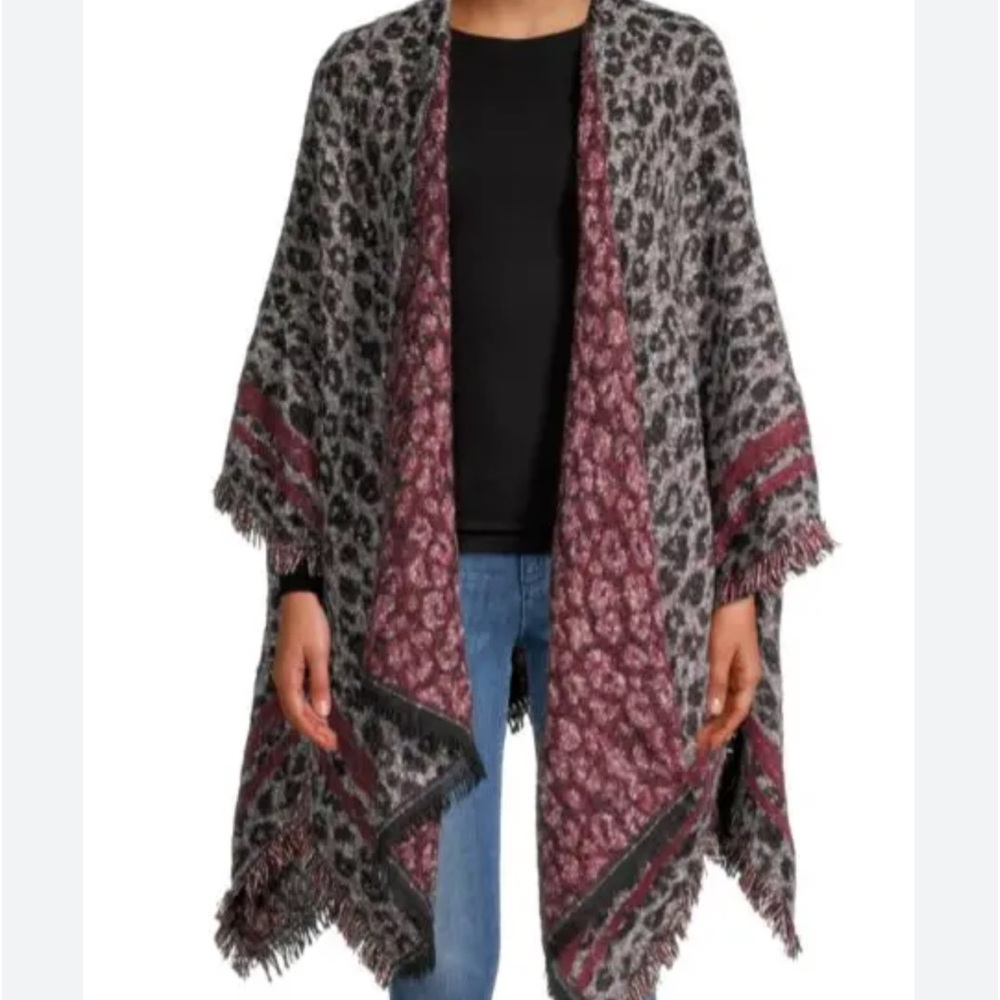 Vince Camuto sequined Boucle sweater wrap